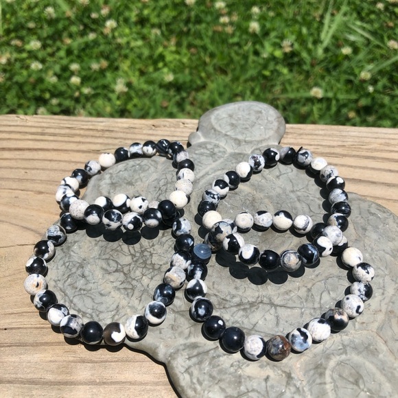 Beautiful Orca Agate Bracelets - Picture 2 of 2